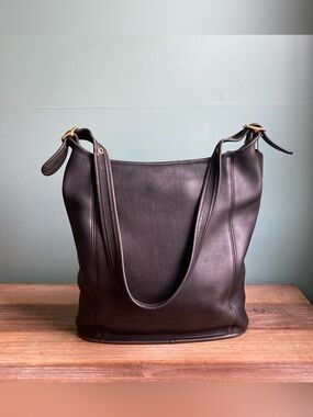 Vintage Coach 9060 Legacy Black Leather Slim Duffle Sac